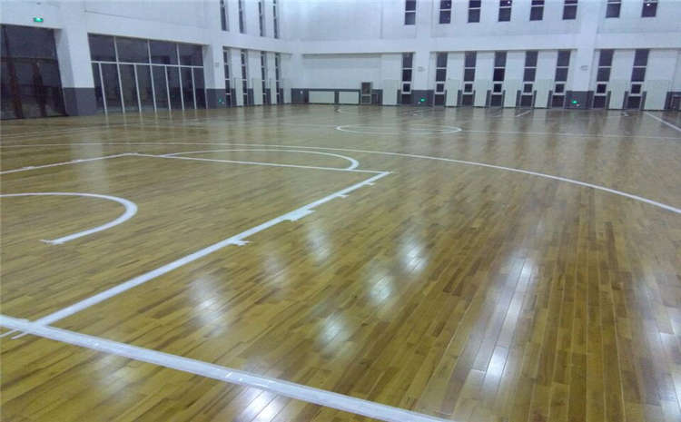 學(xué)?；@球木地板價(jià)格是多錢？
